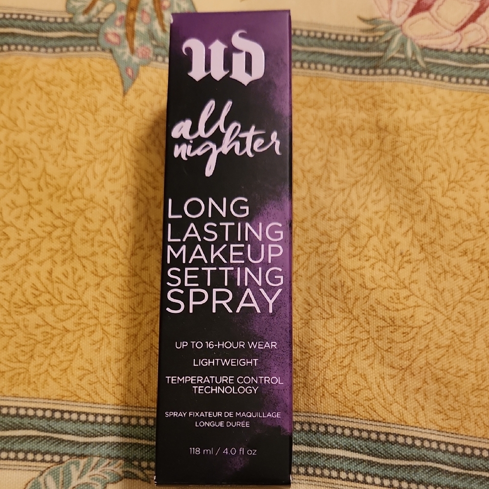 Urban Decay All Nighter Makeup Setting Spray - Purple Packaging